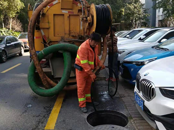 路南排污管道清淤